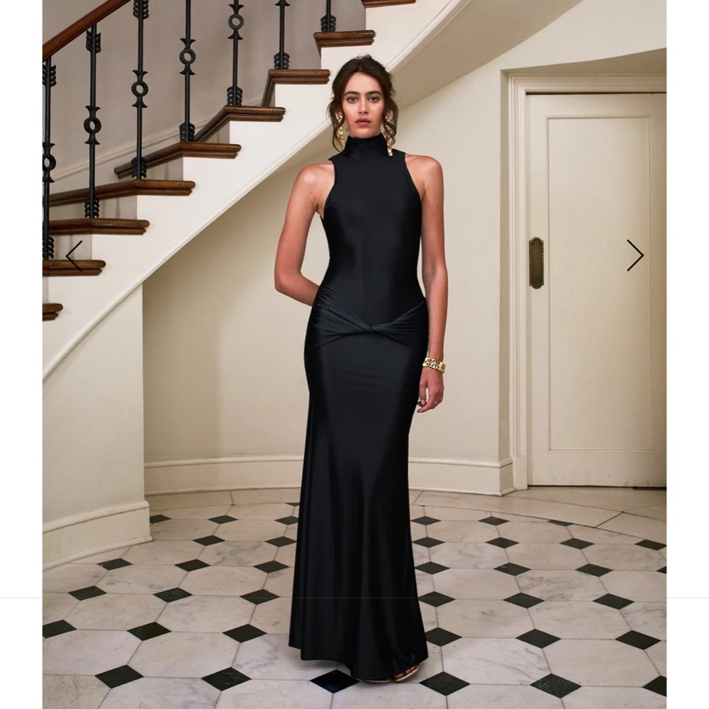 DELFI COLLECTIVE Sophisticated Black Maxi Dress